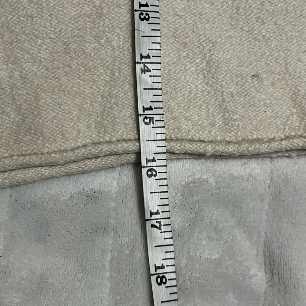 Universal Thread Cream Shorts - Picture 7 of 7
